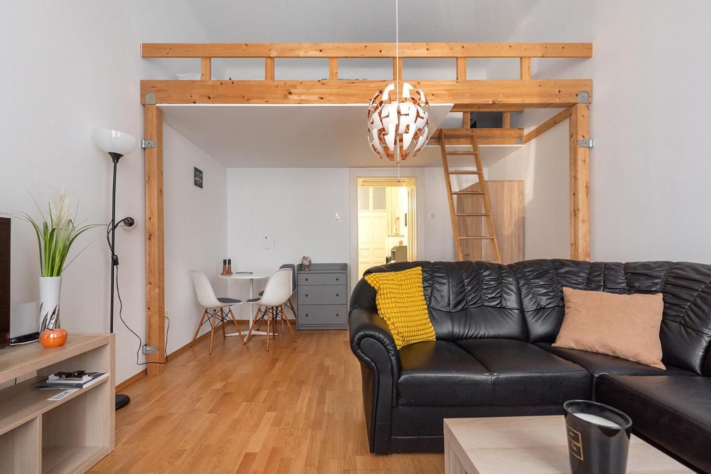 Ruhig Und Zentral Am Brunnenmarkt, Nur 15 Minuten Ins Zentrum Apartment *